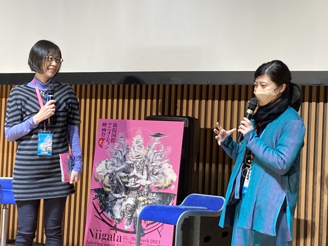 アニメーション作家の矢野ほなみ氏（右）と横浜国立大学大学院教授の須川亜紀子氏