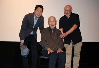 「94歳のゲイ」長谷忠さんが初めての東京で舞台挨拶「みんな長生きするんやで」 「薔薇族」伊藤文学編集長とも対面