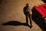 アダム・ドライバーが、F1の“帝王”を徹底再現！ カリスマ性と孤独がにじむ姿おさめた「フェラーリ」場面写真＆キャラビジュアル