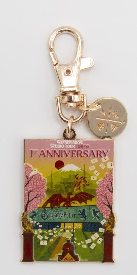 「ミナリマ 1周年アニバーサリー 限定アート キーチェーン」1000円（税込）