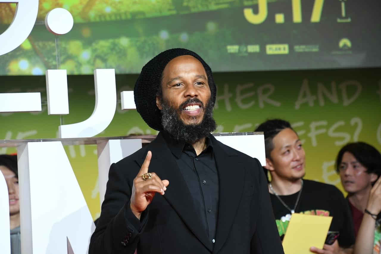 「ボブ・マーリー」主演キングズリー・ベン＝アディル初来日！熱烈ファンにサインや写真撮影で応える フォトギャラリー14 映画ニュース