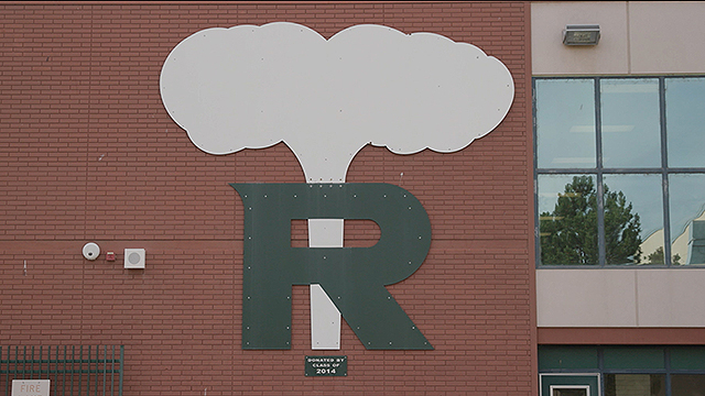 高校のシンボルマークはキノコ雲…「オッペンハイマー」で注目のマンハッタン計画のもと作られた町の歴史と現在を紐解くドキュメント「リッチランド」公開