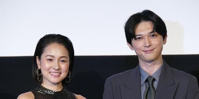 吉沢亮、ろう者の俳優・忍足亜希子から手話を褒められ感激「ぼくが生きてる、ふたつの世界」で親子役 : 映画ニュース - 映画.com