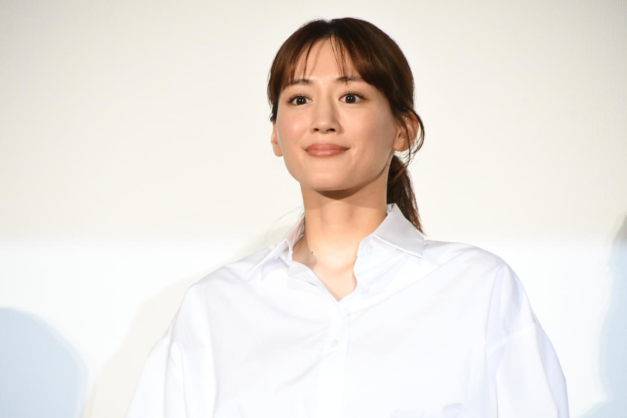 綾瀬はるか、共演・大沢一菜とは自宅訪問するほど仲良し 同年代の森井監督には信頼にじませる【第37回東京国際映画祭】