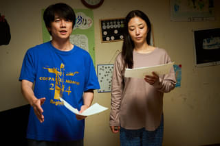 風間俊介&MEGUMI主演「劇場版 それでも俺は、妻としたい」 生活感あふれる妻の姿を捉えた場面写真公開