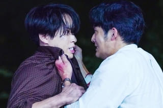 水上恒司×山下美月×宮舘涼太「火喰鳥を、喰う」謎に翻弄される人々を捉えた場面写真を一挙披露