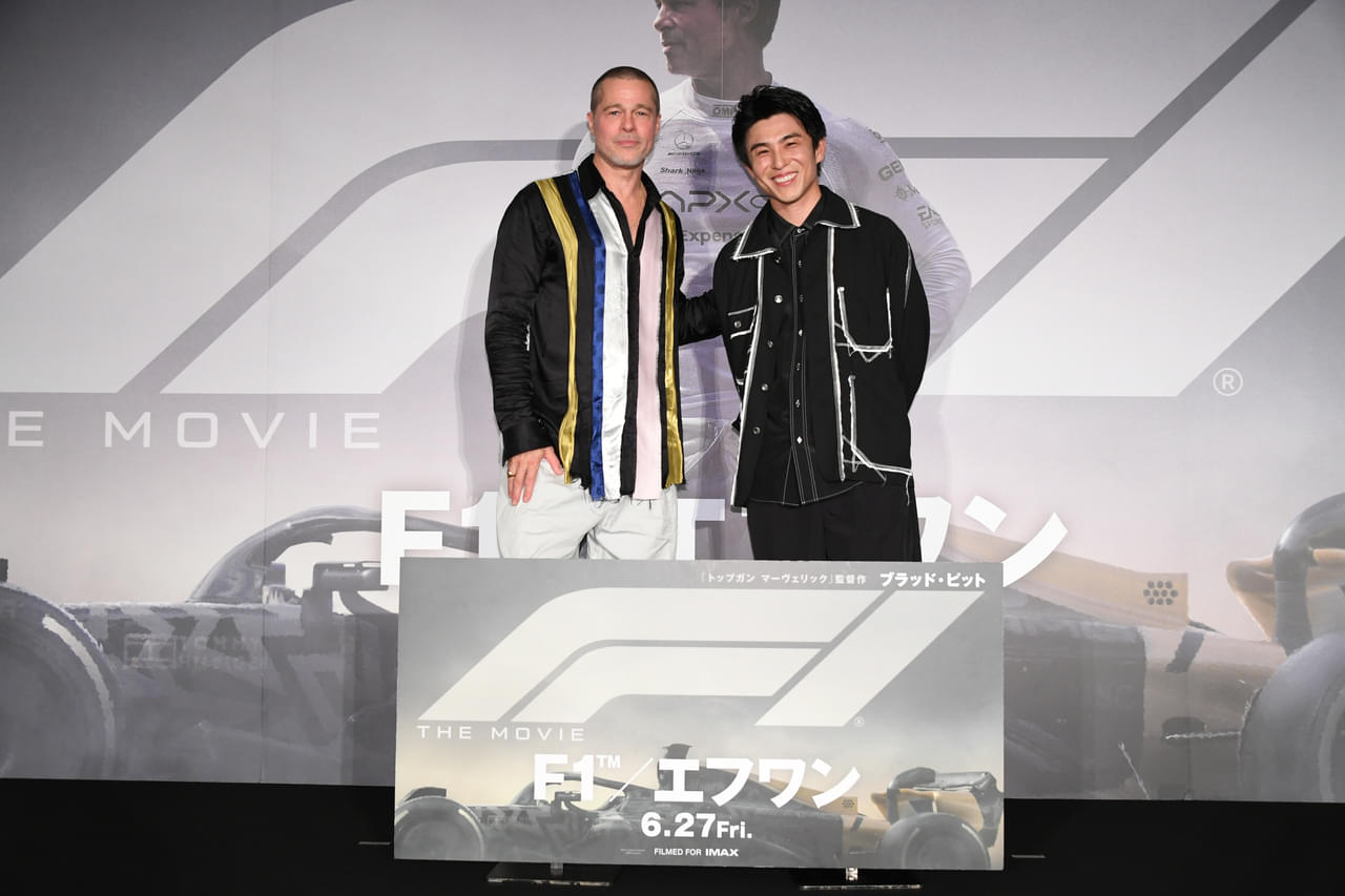 映画　F1 舞台挨拶　ブラッド・ピット　サイン入りポスター　フライヤー 映画 F1 舞台挨拶 ブラッド・ピット サイン入りポスター