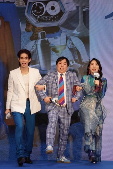 3人揃って“第一歩”！