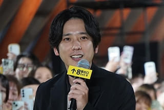 二宮和也、ファンによる写真撮影を異例OK!「楽しいです」【「8番出口」無限ループカーペット】