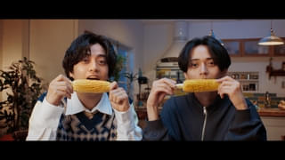 【本日配信】「King & Prince」ミッキーとコラボした新曲MVに大興奮! 永瀬廉&髙橋海人のリアクション映像披露
