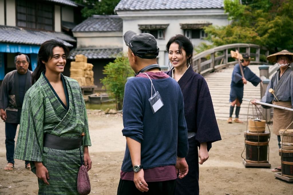 「おーい、応為」長澤まさみ、髙橋海人、永瀬正敏の姿を捉えたメイキング写真＆撮影現場レポート