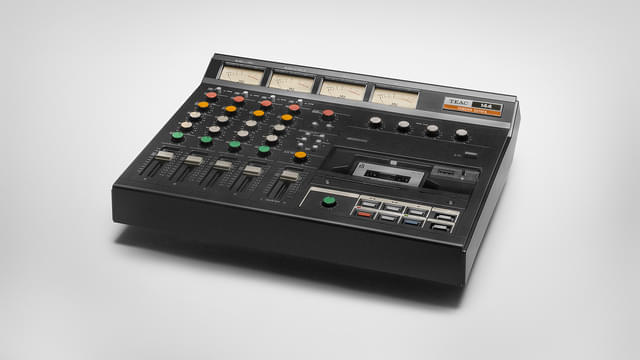 「TEAC 144 PORTASTUDIO」