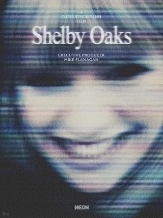 NEON最新ホラー「シェルビー・オークス」、クラファン支援者の名前で作られた新ビジュアル&先行試写の反応を捉えた特別映像