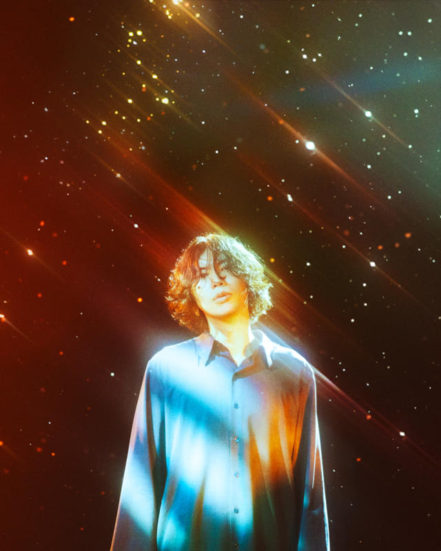 米津玄師「1991」アーティスト写真(photo by 奥山由之)