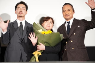 渡辺謙が坂口健太郎に「10年後が楽しみ」原作者・柚月裕子は「監督、ひどい!」と完成作に涙