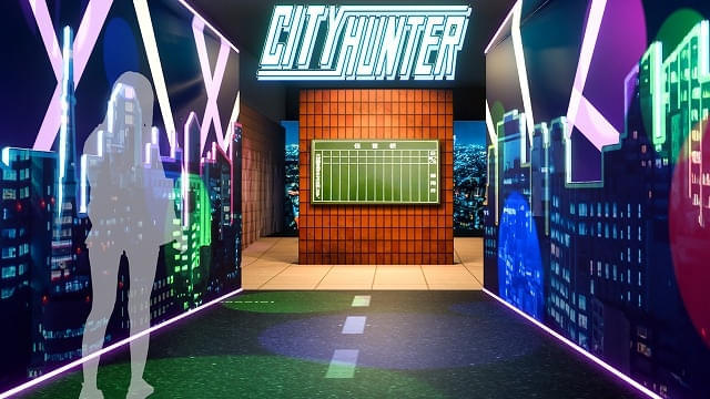 【エントランス】新宿の街並みを抜けると、新宿東口の“あの伝言板”が…!