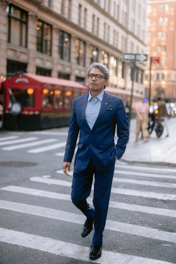 ニキル・ナゲシュ・バート監督