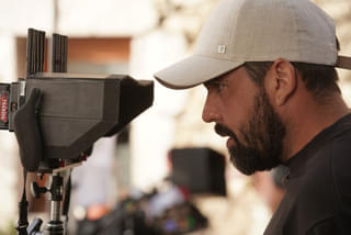 監督がキャリアをかけて撮った障がい者テーマのコメディ「サムシング・エクストラ！ やさしい泥棒のゆかいな逃避行」