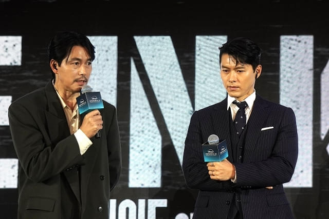 裏社会を操るエリート諜報員VS. 正義感溢れる検事