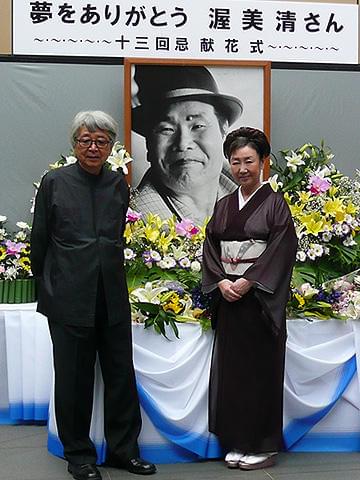 山田洋次監督と初代マドンナも寅さんに哀悼！渥美清さん十三回忌