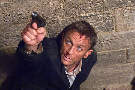 ダニエル・クレイグ主演「007／慰めの報酬」のスチル写真が公開
