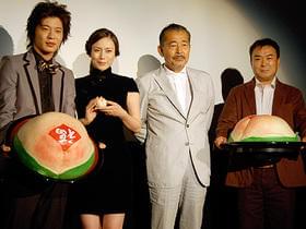中谷の美脚にシビれチャイナ「しあわせのかおり」