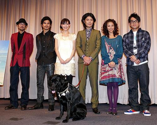 玉山鉄二の爆弾発言に宮川大輔が汗だく カフーを待ちわびて 舞台挨拶 映画ニュース 映画 Com