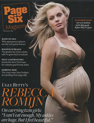 「X-MEN」のミスティークことレベッカ・ローミンが双子の女児を出産