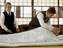 天国の峰岸徹さんへの最高の手向けに「おくりびと」