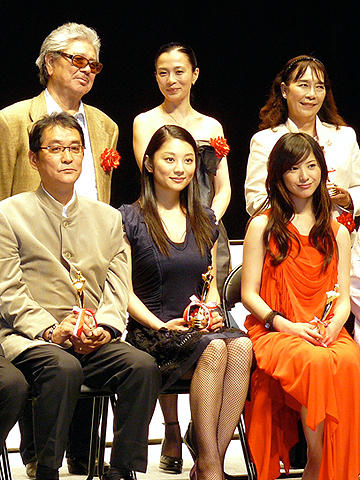 小池栄子、次はアノ人に接吻を志願！第18回日本映画批評家大賞授賞式