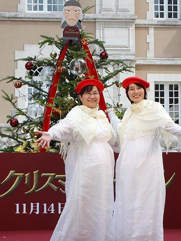 ハリセンボンが亡霊とえびす様に！「クリスマス・キャロル」イベント