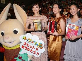 この感動を「ほったらかしにしないで」と綾瀬ら「ホッタラケの島 遥と魔法の鏡」