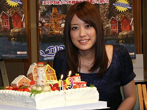 間もなく19歳の福田沙紀、バースデーケーキにご満悦も「誕生日の予定なし」