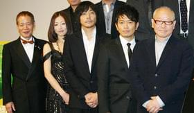 角川春樹監督もチャーミングな笑顔「笑う警官」