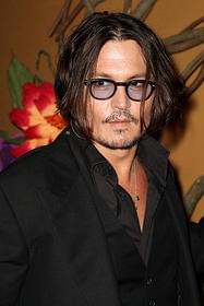 御年46歳。今年はどんなファッションで 空港に降り立つのか…「パブリック・エネミーズ」