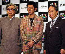 （左より）山田洋次監督、「隠し剣～」主演の永瀬正敏 角川歴彦ゼネラルプロデューサー