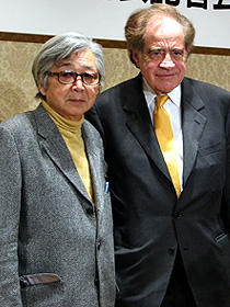 （左から）山田洋次監督、アーサー・コーン
