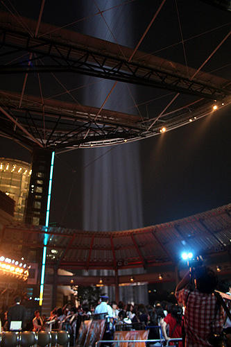 6月28日 ジャパンプレミア アリーナ会場から見た光の塔