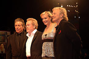 ベネチア映画祭「ブレードランナー ファイナル・カット」 上映会場に現れた監督のリドリー・スコット（左から2番目）ら