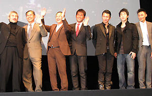 香港の映画人が勢揃い！ （左から）ツイ・ハーク監督、リンゴ・ラム監督、ジョニー・トー監督、 ルイス・クー、ニコラス・ツェー、ジェイシー・チェン、ショーン・ユー