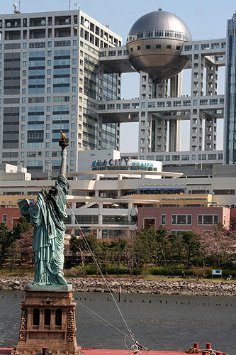 東京湾に“首のない自由の女神像”が出現！「クローバーフィールド」 - 画像7