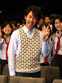 「アフタースクール」の大泉洋“先生”が、渋谷で“生中継ホームルーム”