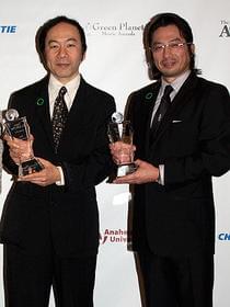 世界のツカモト&サナダがツーショット「鉄男」