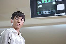 大学浪人生に扮したV.I「19」