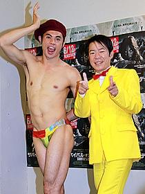 イベント後はすぐに 水着&黄色に戻っていた2人「サバイバル・オブ・ザ・デッド」