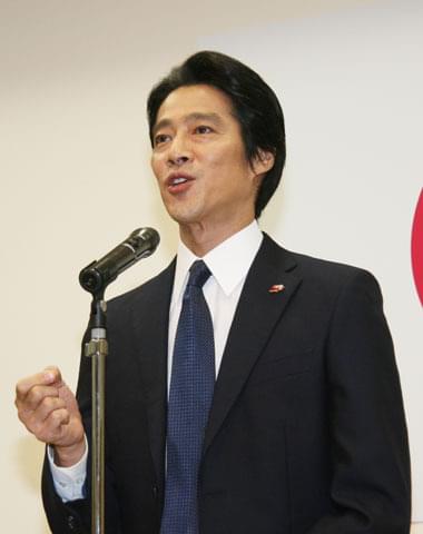 岡田准一、堤真一ら広島県警察学校の1日教官に就任