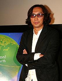 現在、過去、未来を舞台にしたラブストーリー「カメリア」