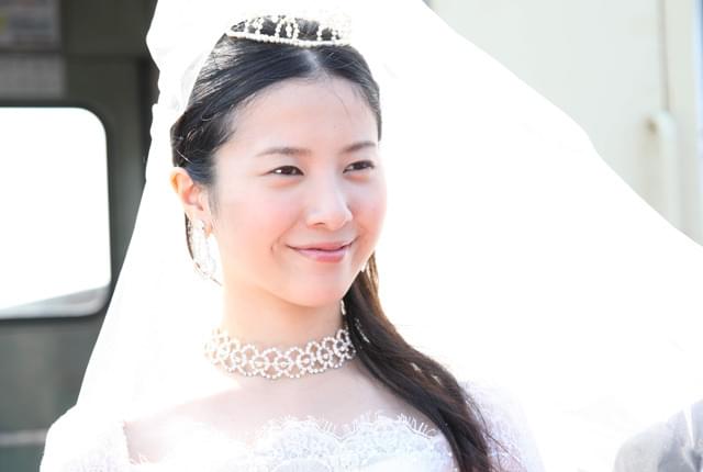 吉高由里子“怒って笑ってキスをして”「婚前特急」予告を独占入手