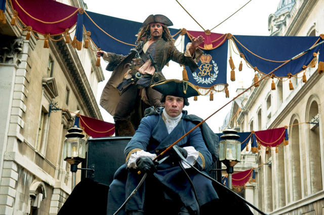 ジャック・スパロウが馬車でロンドンを疾走！「パイレーツ4」新ビジュアル公開