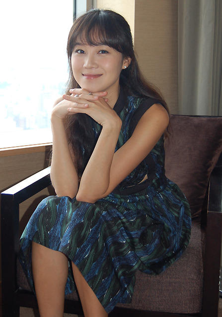 コン・ヒョジン、主演ドラマ「パスタ」の衣装で参考にしたのは日本の“重ね着”